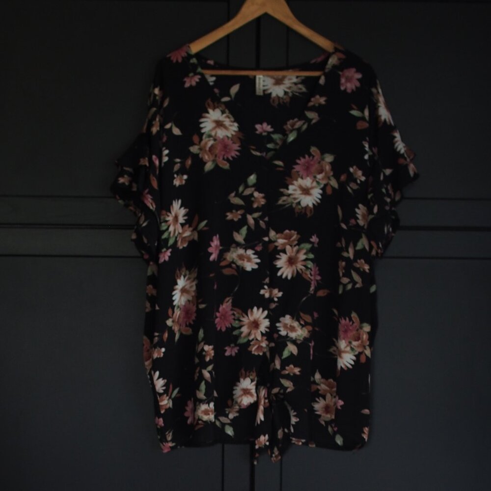 Emerald | Short Waterfall Sleeve Floral Blouse w Waist Tie